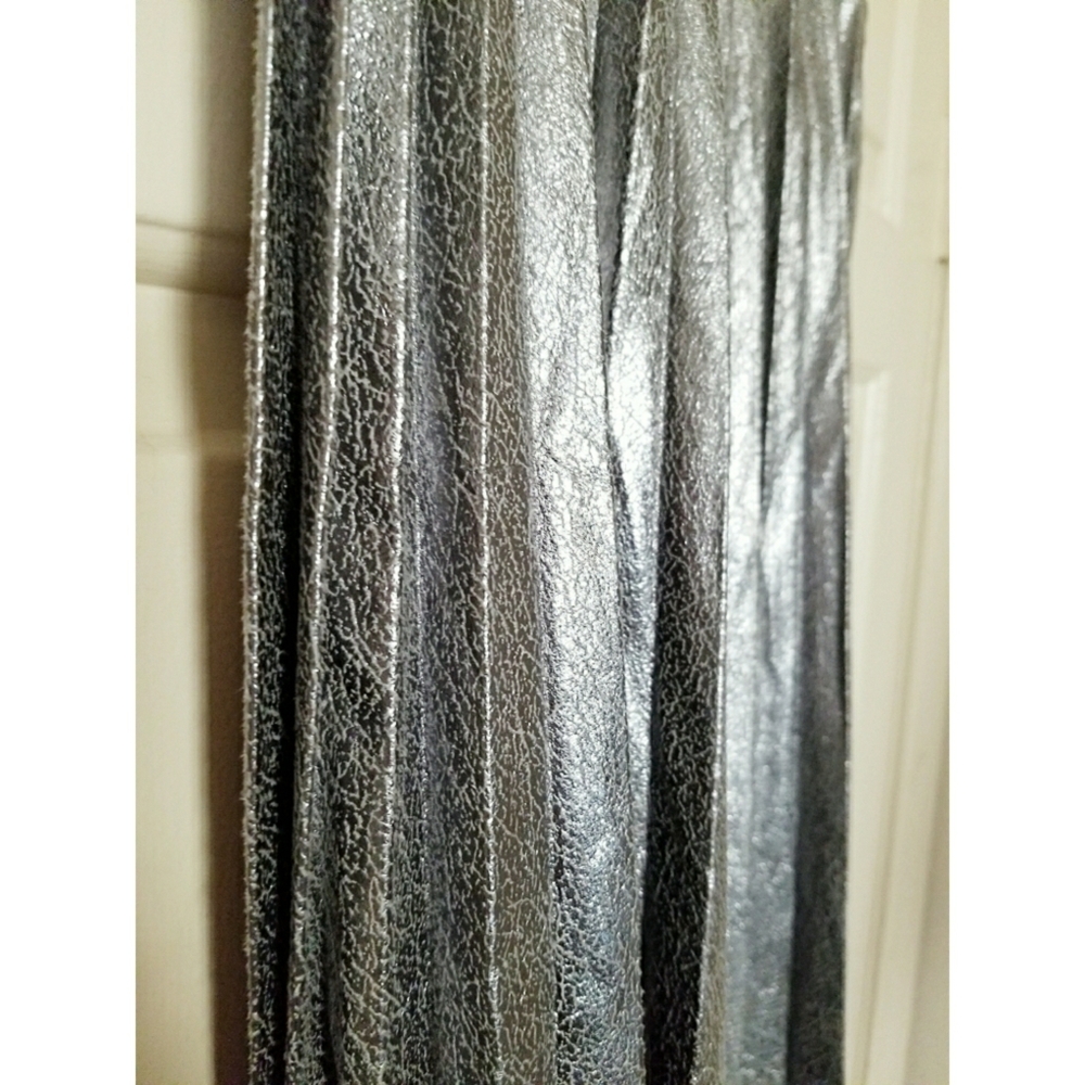 F21 Distressed Metallic Accordion-Pleat Sk… - Picture 5 of 8